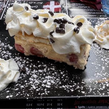Le Bistrot Du Paquier - Fraisier - French Near Me - Annecy, 74