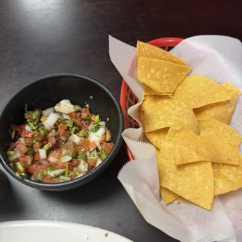 Burrito Palace Restaurant - Chips and salsa - Mexican Near Me - Vacaville, California Burrito Palace Restaurant - Chips and salsa - Mexican Near Me - Vacaville, California