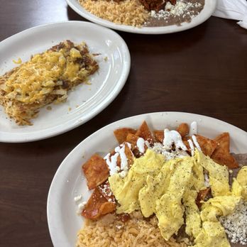 The Morning Griddle Cafe - Red/Green Chilaquiles, Scrambled/Over easy eggs, one w Chorizo and a side of Hashbrowns - Breakfast & Brunch Near Me - Lancaster, California