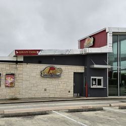 Andy's Frozen Custard - Drive thru lane