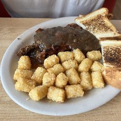 Lucy's Bar and Grill - Meatloaf Steak with tater tots and Texas toast