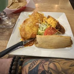 Taqueria Jalisco Midland - Might not look it.... But this is massive volume food @ normal $$! How do they do it!?