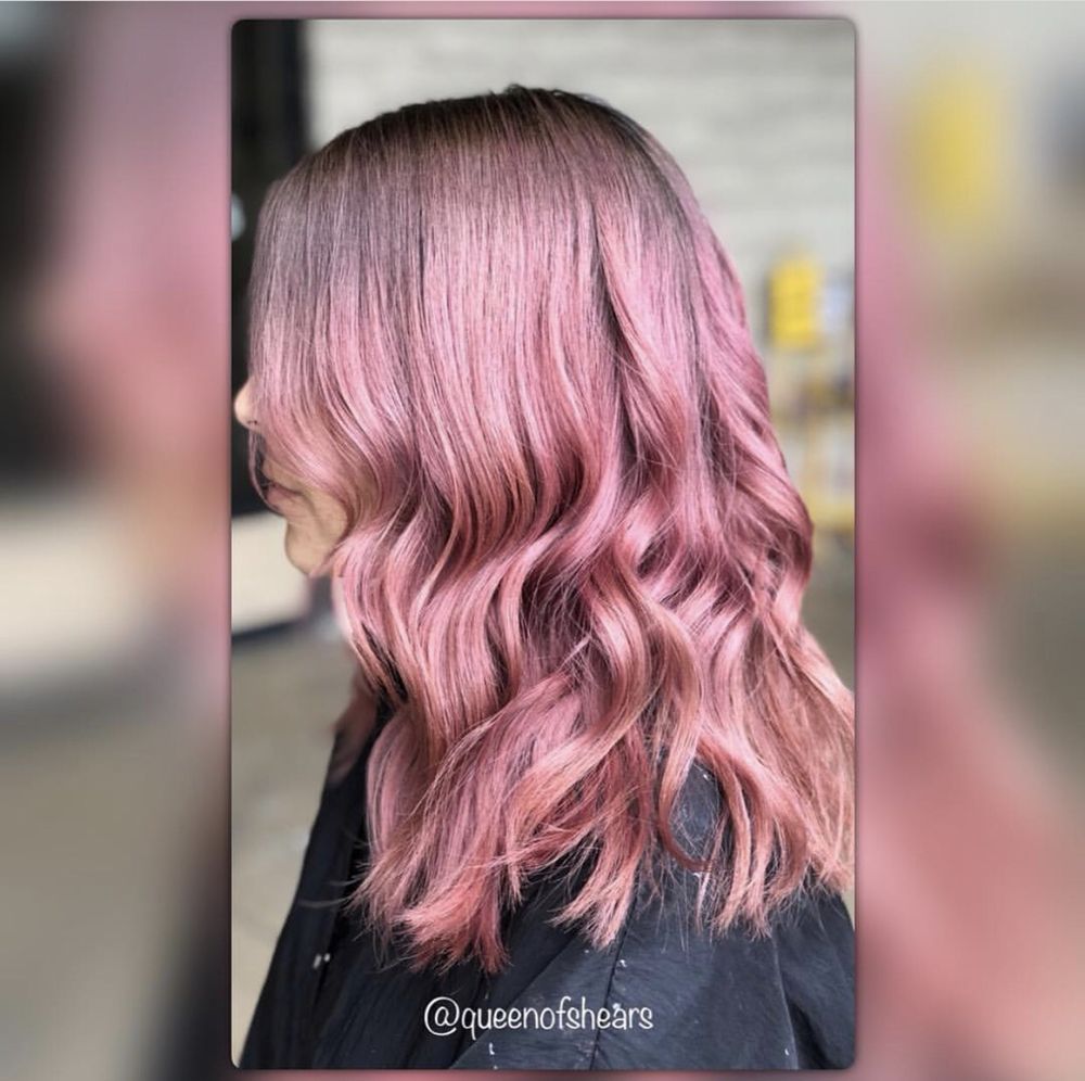 Hair by Wendy at Mimi’s Hair Designs Logo