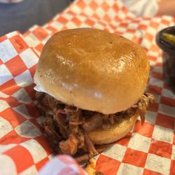 RibCrib BBQ - Kid's brisket slider