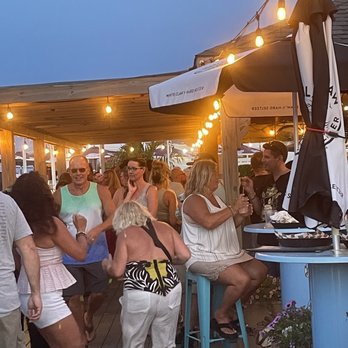 Jakeabob's Bay - Bar scene - Seafood Near Me - Union Beach, New Jersey