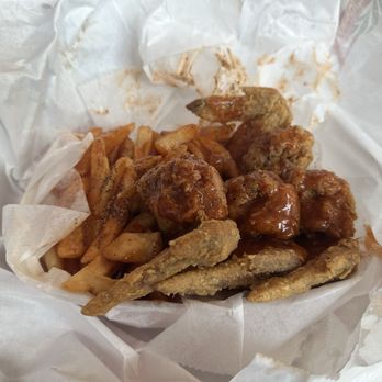 Harold's Chicken Shack - American Near Me - Chicago, Illinois Harold's Chicken Shack - American Near Me - Chicago, Illinois