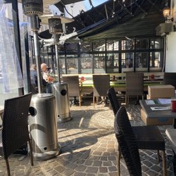 't Putke - Patio dining room