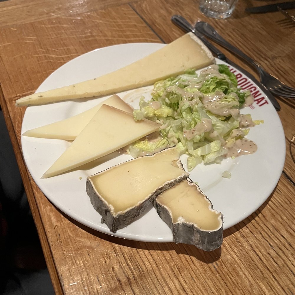 Au Bougnat - Cheese plate. - French Near Me - Paris, 75 Au Bougnat - Cheese plate. - French Near Me - Paris, 75