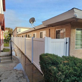 RG Vinyl Fencing - Fences & Gates Near Me - Fontana, California RG Vinyl Fencing - Fences & Gates Near Me - Fontana, California