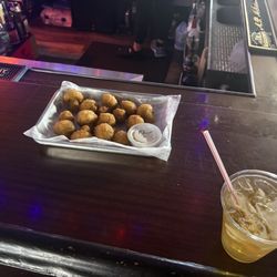 Gustos Bar & Grill - Jameson And Mushrooms