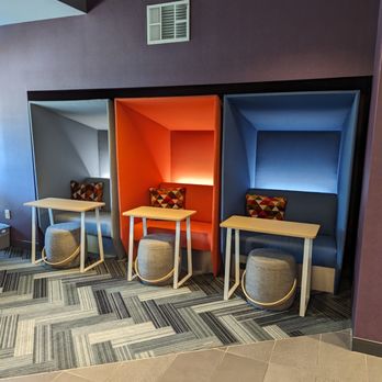 Tru by Hilton Lathrop - Lobby - Hotels Near Me - Lathrop, California Tru by Hilton Lathrop - Lobby - Hotels Near Me - Lathrop, California