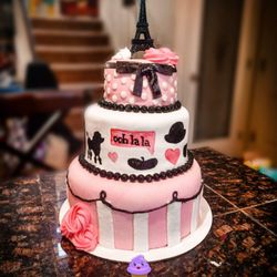 Powered Sugar Bake Shoppe - Paris-themed cake