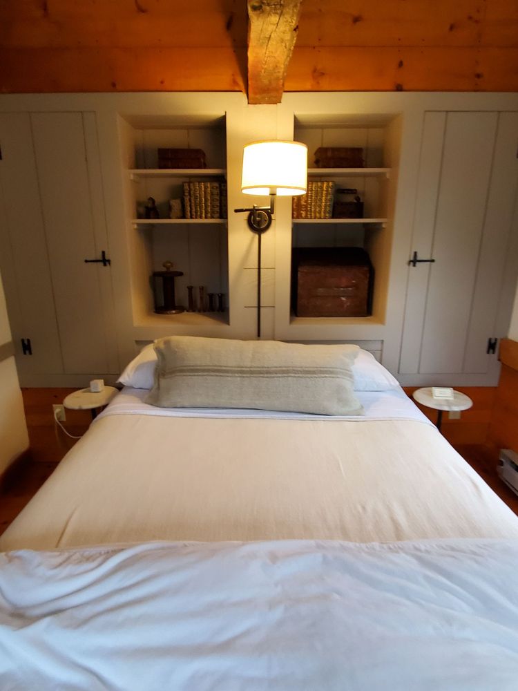 THE SQUIRE TARBOX INN 42 Photos & 17 Reviews 1181 Main Rd