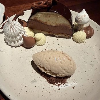 Bludorn - Bouche de Noel - New American Near Me - Houston, Texas