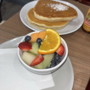 Brunch Factory - BUTTERMILK PANCAKES and fruit - Breakfast & Brunch Near Me - Riverwoods, Illinois Brunch Factory - BUTTERMILK PANCAKES and fruit - Breakfast & Brunch Near Me - Riverwoods, Illinois