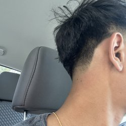 Rolfy's Barbershop - Idk what type of haircut this is