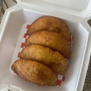 Arepa Xpress - Carne Mechada Empanada - Venezuelan Near Me - Spring, Texas