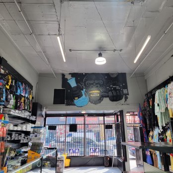 King Kong smoke & gift - Vape Shops Near Me - Oakland, California King Kong smoke & gift - Vape Shops Near Me - Oakland, California