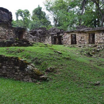 Zona Arqueólogica de Yaxchilán - The ruins of Yaxchilán - Parks Near Me