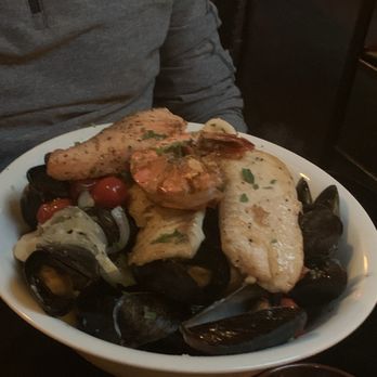 Ferro Bar & Cafe - Seafood bowl - Bars Near Me - Toronto, Ontario