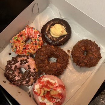 Desert Donuts - We always eat in the restaurant and then take some home. - Donuts Near Me - Phoenix, Arizona Desert Donuts - We always eat in the restaurant and then take some home. - Donuts Near Me - Phoenix, Arizona