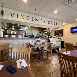 Vincent's Deli - Interior