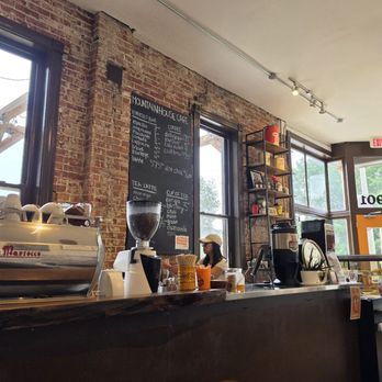 Mountain House Cafe - Coffee & Tea Near Me - St. Louis, Missouri