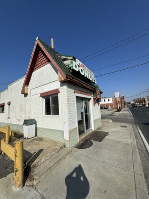 Laurel Tavern Donuts by null