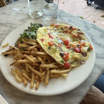 CAFÉ LULUc - Open-Face Western Omelette - French Near Me - Brooklyn, New York CAFÉ LULUc - Open-Face Western Omelette - French Near Me - Brooklyn, New York