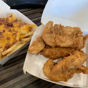 Hardee's - 5 Piece- Hand- Breaded Chicken Tenders - Fast Food Near Me - Linthicum, Maryland