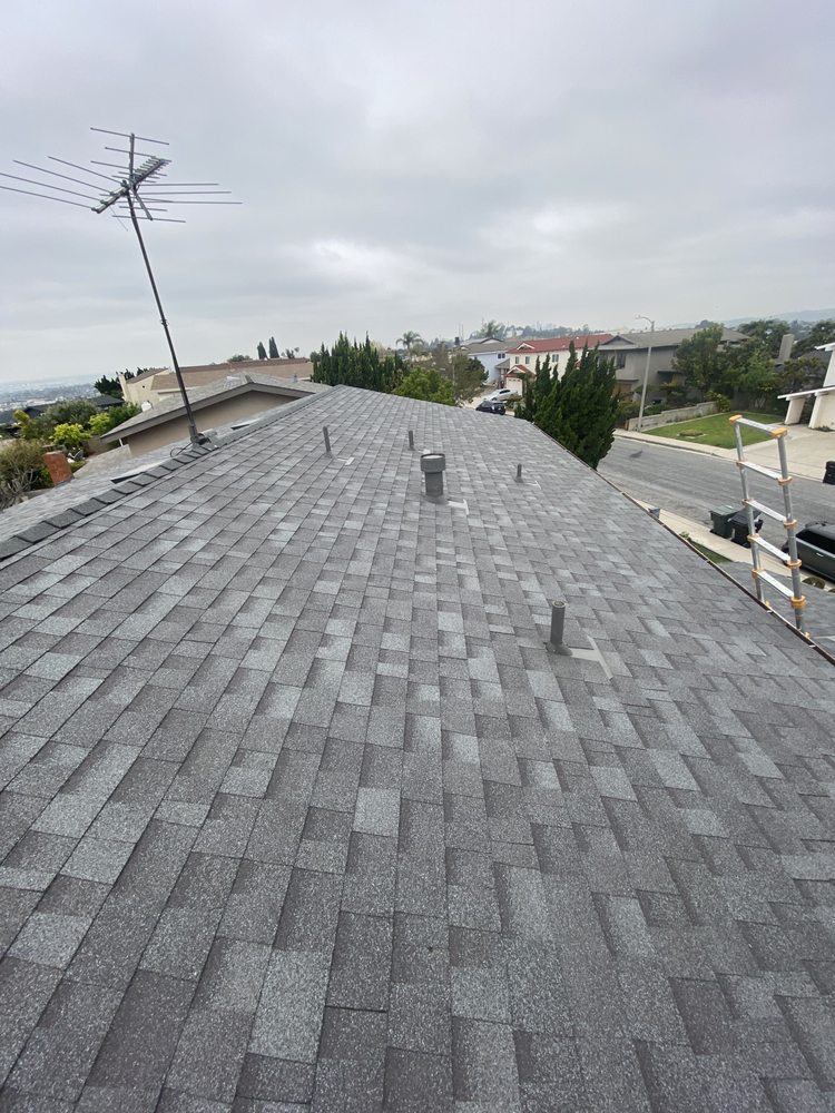 Slide of Roofing Company in Pasadena 