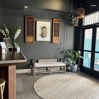 Gai Noi - Beautifully decorated lobby - Desserts Near Me - Minneapolis, Minnesota