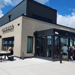 Junius Ponds Travel Plaza