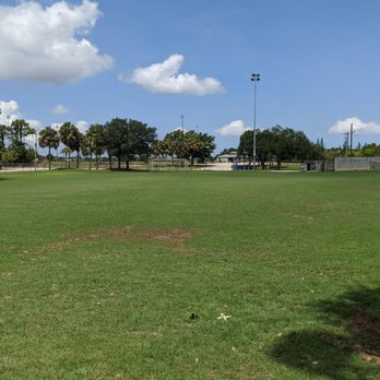 Harlem Heights Park - Harlem Heights Park, Fort Myers - Parks Near Me - Fort Myers, Florida Harlem Heights Park - Harlem Heights Park, Fort Myers - Parks Near Me - Fort Myers, Florida