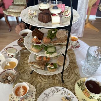 High Tea With Gerri - Tea Rooms Near Me - Long Grove, Illinois