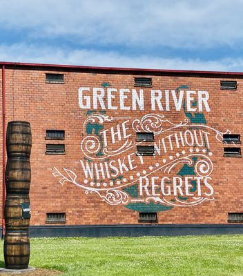 Green River Distilling Co. by null