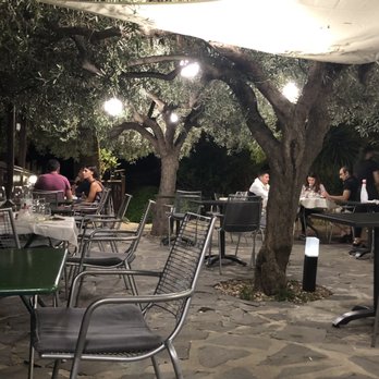 La Posada - Outdoor dining.  Bright but not too bright.  Lovely ambiance. - Seafood Near Me - Corniglia, SP