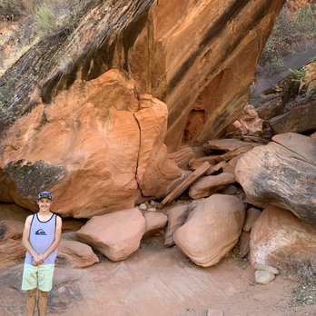 Red Cliffs Desert Reserve - Hiking Near Me - St. George, Utah