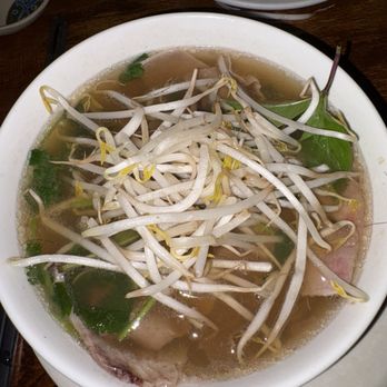 Le's Restaurant - Vietnamese Near Me - Cambridge, Massachusetts