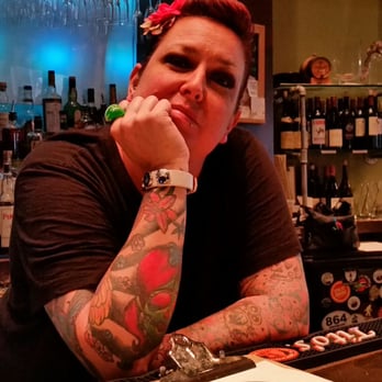 Nose Dive - Leeya offers great conversation to someone new in town. - Gastropubs Near Me - Greenville, South Carolina