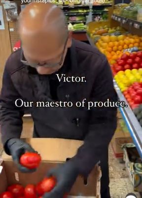 Howie's Market by null