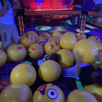 Max Adventures - Ball area - Kids Activities Near Me - Brooklyn, New York