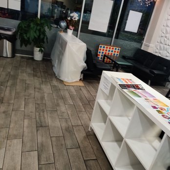 Kung Fu Tea - Small eating area but cozy - Bubble Tea Near Me - Davie, Florida