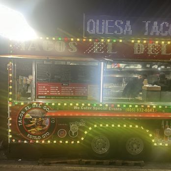 Tacos El Del Gorrito - Outside of the truck - Food Trucks Near Me - Oxnard, California