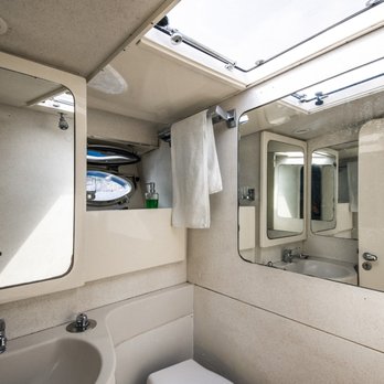 Positano Charter - "Mister Red" 45ft Itama yacht   1 of 2 restrooms with sink and shower - Boat Tours Near Me - Positano, SA