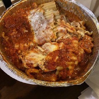 D'Amores Pizza - The best lasagna should've had some garlic bread with it but maybe they were out - Italian Near Me - Malibu, California D'Amores Pizza - The best lasagna should've had some garlic bread with it but maybe they were out - Italian Near Me - Malibu, California