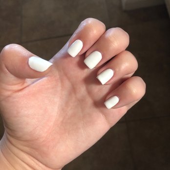 Bella Nails & Spa - Gel manicure after a week - Nail Salons Near Me - Tucson, Arizona