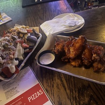 Social House Orlando - Nachos and wings - Chicken Wings Near Me - Orlando, Florida Social House Orlando - Nachos and wings - Chicken Wings Near Me - Orlando, Florida