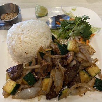 Remton - Shaken Beef (filet minion)...delicious! - Vietnamese Near Me - Webster, Texas Remton - Shaken Beef (filet minion)...delicious! - Vietnamese Near Me - Webster, Texas