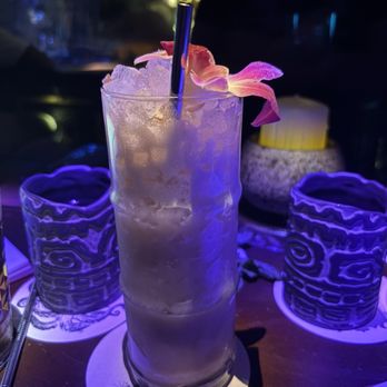 Undertow - Arcadia - coconut Coconaut Grove Cooler - Tiki Bars Near Me - Phoenix, Arizona
